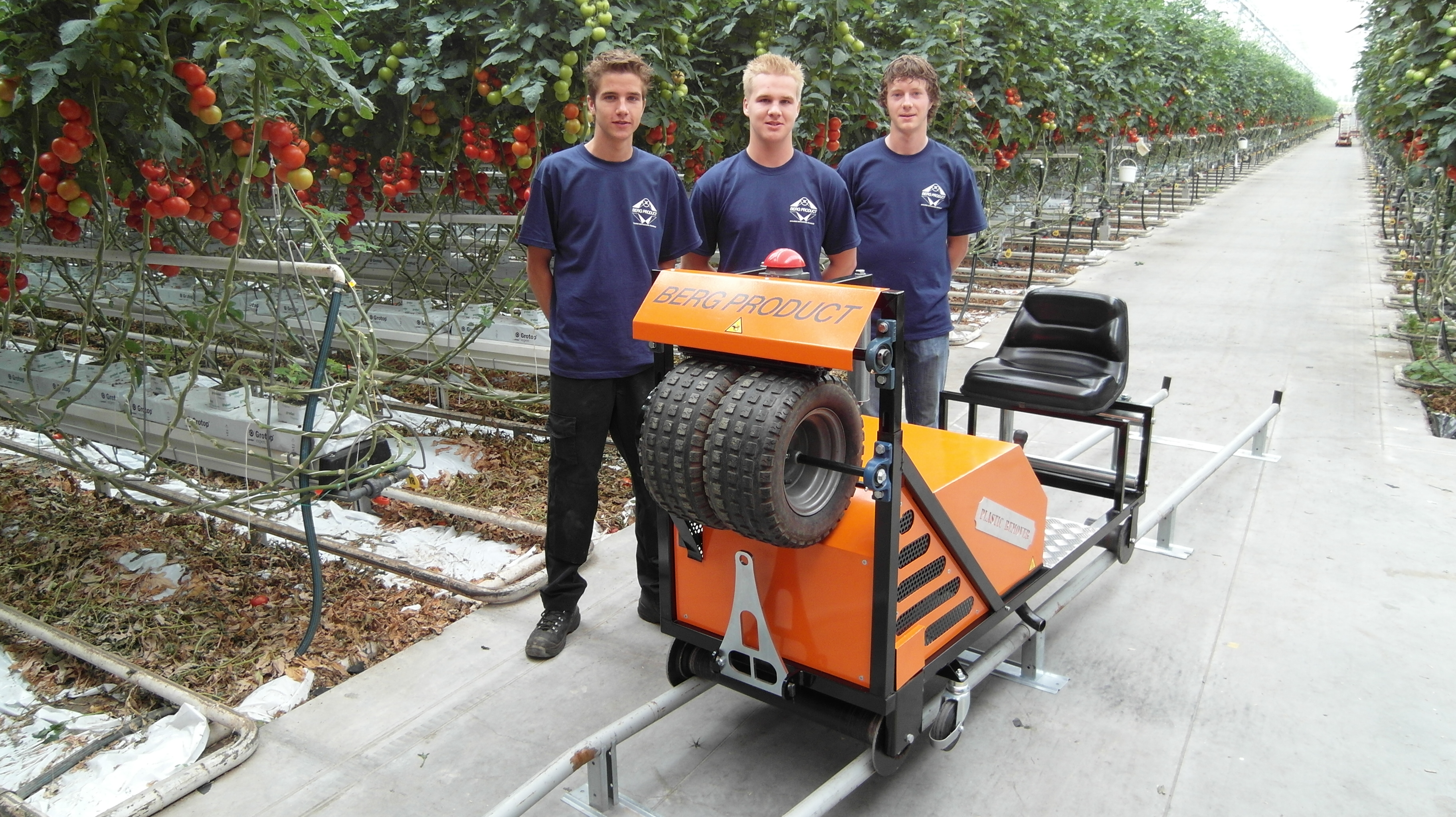 Een project uit het 2e jaar werktuigbouwkunde MBO, een machine die plastic zeil uit paden van tomaten tuinders haalt. 